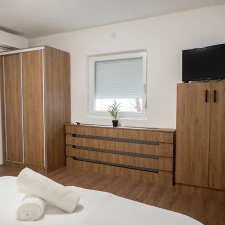 Megdan Prenociste * Požarevac